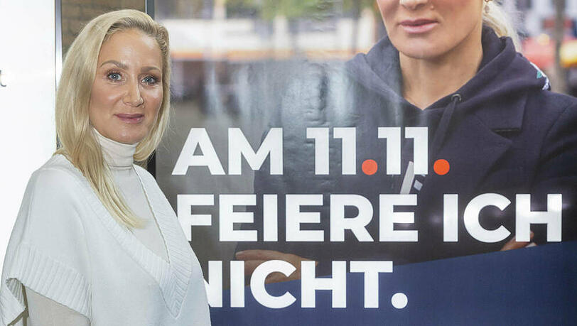 Unter anderem wirbt Janine Kunze für das Alkoholverbot am 11. November.