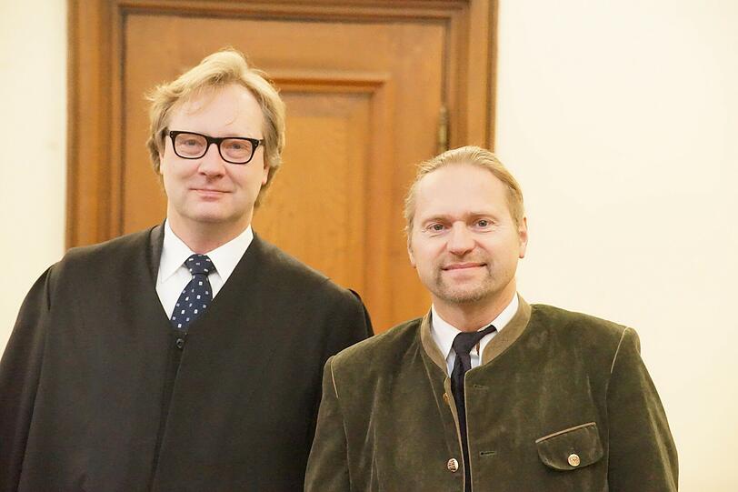 Unzufrieden mit der Sanierung: Paul Pongratz (rechts) mit seinem Anwalt Patrick Bahlmann.