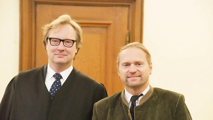Unzufrieden mit der Sanierung: Paul Pongratz (rechts) mit seinem Anwalt Patrick Bahlmann.