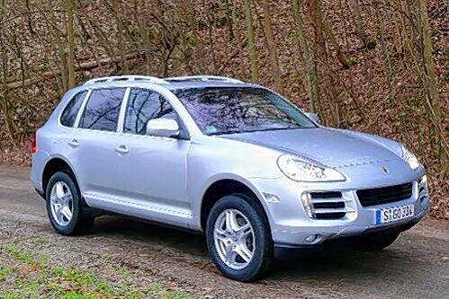 Mit einem solchen Porsche Cayenne raste der betrunkene Kölner  rücksichtslos über die A 73.