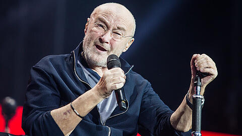Phil Collins live: Das ganze Konzert ist ein nostalgisch aufgeladenes Bombardement von Reminiszenzen, ein Katapultwurf zurück in gute alte Zeiten.