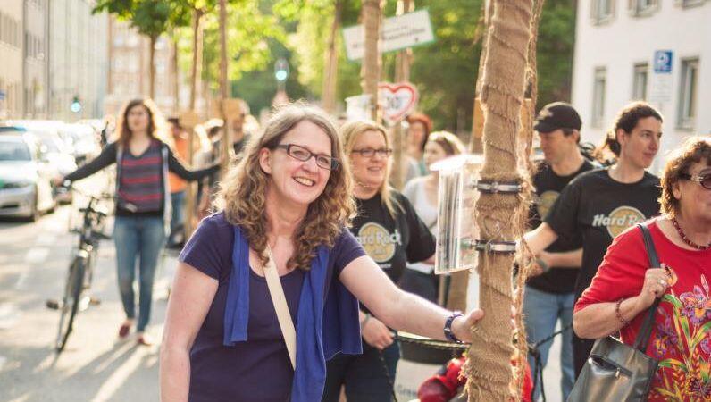 Bäume, die durch München ziehen. Bäume, die durch München ziehen.