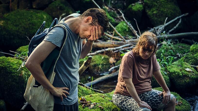 Sven Kucher (Benjamin Lillie) und seine Frau Nina (Pina Bergemann) fliehen im "Tatort: Die große Angst" vor Konsequenzen.