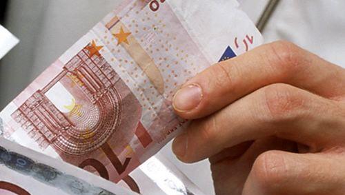 Der Finanzminister hat wieder mehr Geld eingenommen Der Finanzminister hat wieder mehr Geld eingenommen