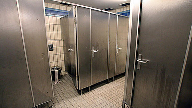 Reizgas am Münchner Flughafen? Auf der Damentoilette herrschte dicke Luft. Symbolbild)