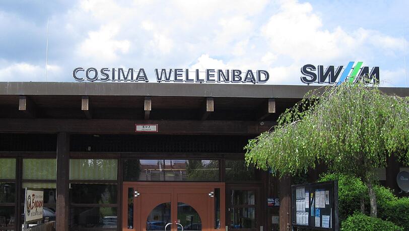 Das Cosimabad wird für einen Monat zum Ausstellungsort. Das Cosimabad wird für einen Monat zum Ausstellungsort.