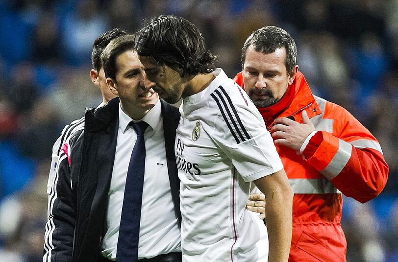 Sami Khedira musste in der 56. Minute benommen ausgewechselt werden.