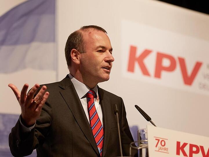 Manfred Weber (CSU), Fraktionsvorsitzender der Europäischen Volkspartei, spricht bei der Bundesvertreterversammlung der KPV. Foto: Thomas Frey