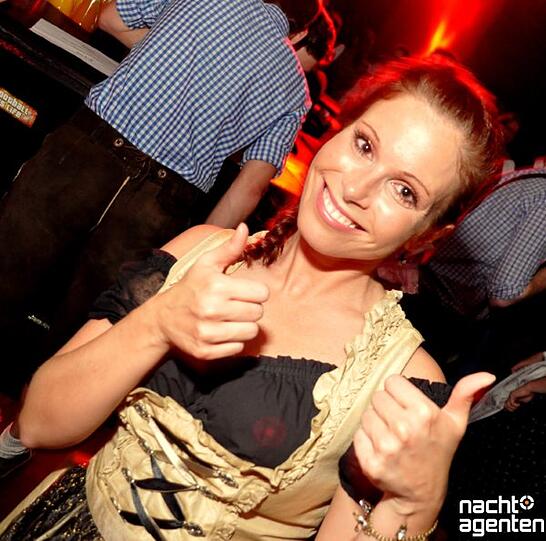 Tracht und Club - das passt zusammen! Am Dienstag wurde beim "Heimatabend" im "8below" gefeiert. Mehr Bilder unter: www.nachtagenten.de