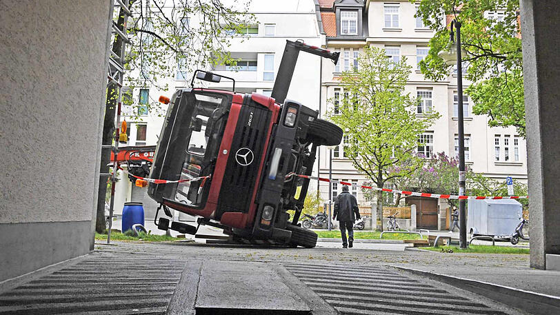 Bilder vom Unfallort in der Thalkirchner Straße.