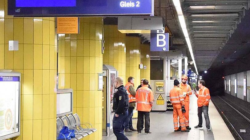 Sperre des Zugverkehrs in der S-Bahn-Station Rosenheimer Platz (Archivbild).