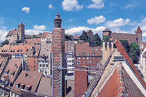 Für die Nürnberg-Touristen ist ein ausgiebiger Bummel durch die verwinkelten Gassen der Altstadt ein unbedingtes Muss. Ganz oben auf der Liste steht die Kaiserburg.