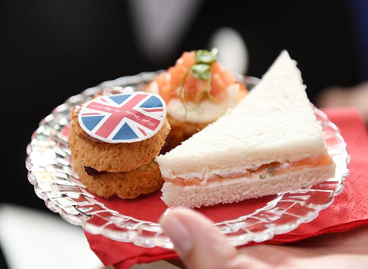 Public Viewing in München zur Hochzeit von Prinz Harry und Meghan Markle. Die Bilder.