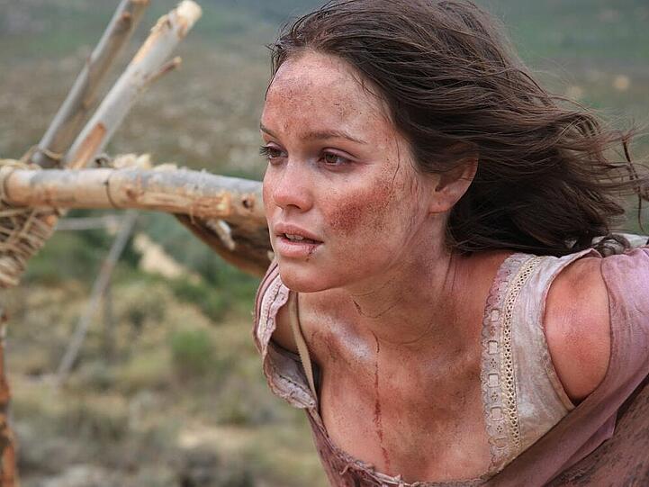 Emilia Schüle im Event-Film "In einem wilden Land"