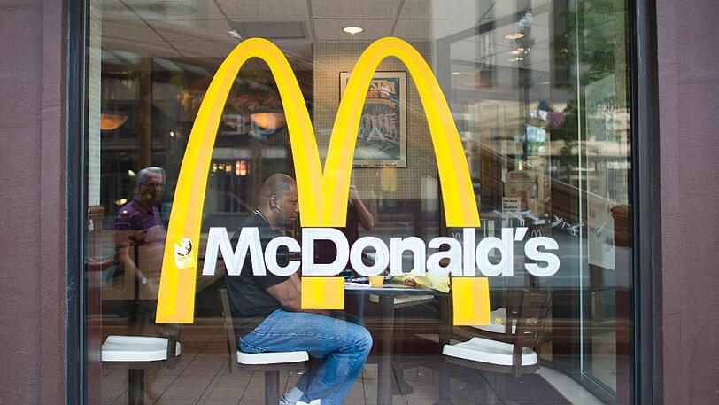 Ein guter Kunde von Hoeneß ist auch der Fast-Food-Gigant Mc Donald's.