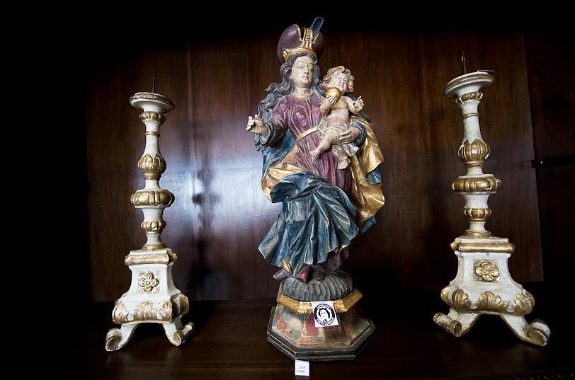 ... und eine Madonnen-Figur.
