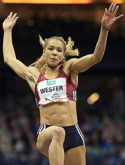 Alexandra Wester ist auf dem Sprung: Die 21-Jährige steigerte beim Hallen-ISTAF in Berlin ihre Bestleistung auf sensationelle 6,95 Meter. Keine Frau auf der Welt ist in diesem Jahr bisher weiter gesprungen. Und sie sieht gut aus dabei. Die Bilder.