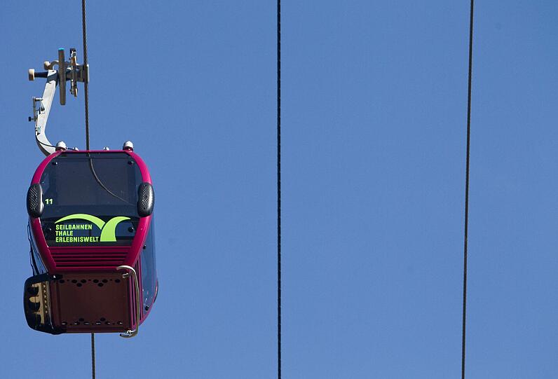 Schweben die Messebesucher bald mit einer solchen Seilbahn vom Flughafen herbei? Foto: dpa