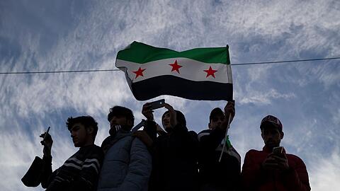 Syrien hat sich von der Assad-Regierung befreit. Ein Spitzendiplomat aus München ist nun ins Land entsandt worden.  (Archivbild)