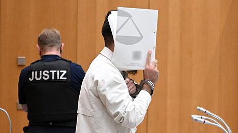 Das Gericht stellte die besondere Schwere der Schuld fest.