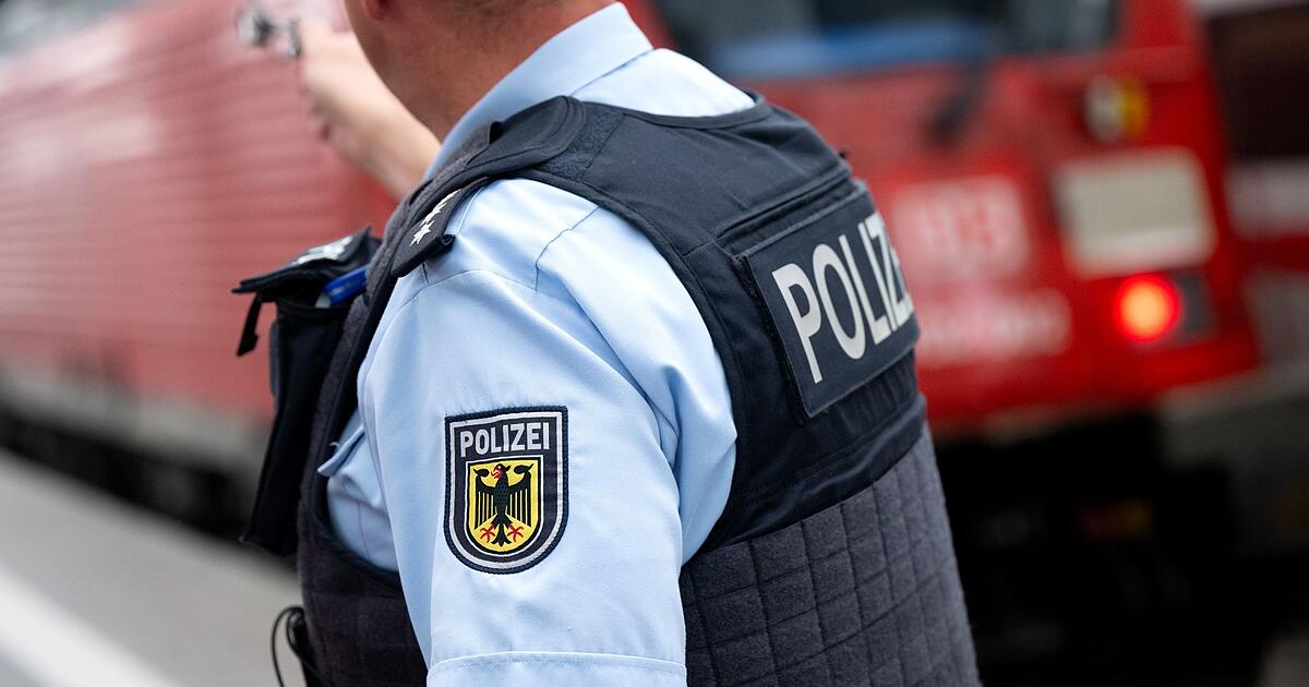 Bei-Zugfahrten-nach-M-nchen-Diebe-stehlen-teuren-Schmuck-und-Kleidung