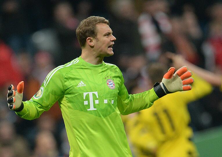 MANUEL NEUER - NOTE 3 - Langweilte sich 45 Minuten lang. Beim Gegentor wohl chancenlos, Riesen-Parade gegen Reus (82.). Traf beim Elfmeterschießen die Latte.