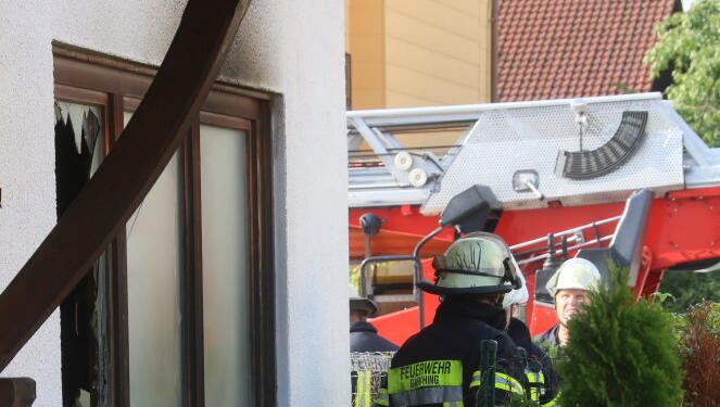 Das Haus in Garching wurde durch die Explosion stark beschädigt - der Schaden beträgt rund 100.000 Euro. Das Haus in Garching wurde durch die Explosion stark beschädigt - der Schaden beträgt rund 100.000 Euro.