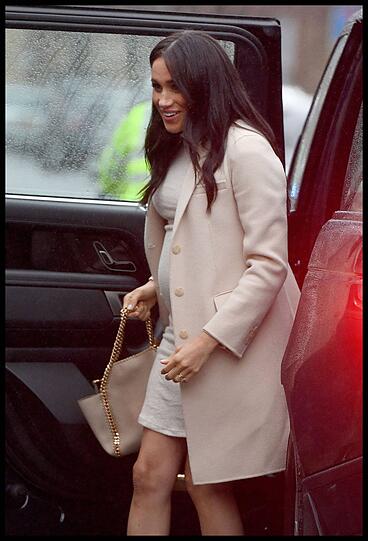 Hochschwanger und echt chic: Eleganter (knapper) Auftritt von Herzogin Meghan