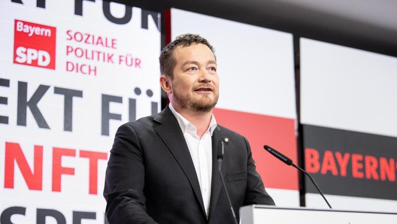 SPD-Politiker Uli Grötsch spricht auf einem digitalen Landesparteitag der Bayern-SPD.