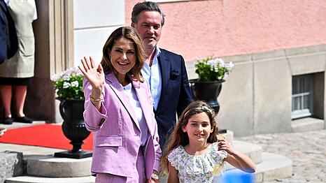 Prinzessin Madeleine hat ihre Tochter bei Instagram hochleben lassen.