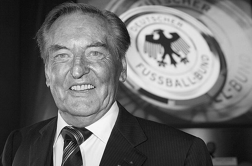 Der ehemalige DFB-Präsident Gerhard Mayer-Vorfelder ist im Alter von 82 Jahren gestorben.