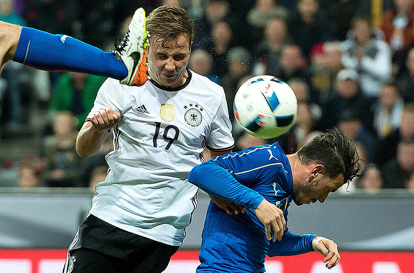 Am 29. März besiegte das DFB-Team in der Allianz Arena in München Italien mit 4:1. Mario Götze (Mitte) erzielte das 2:0.