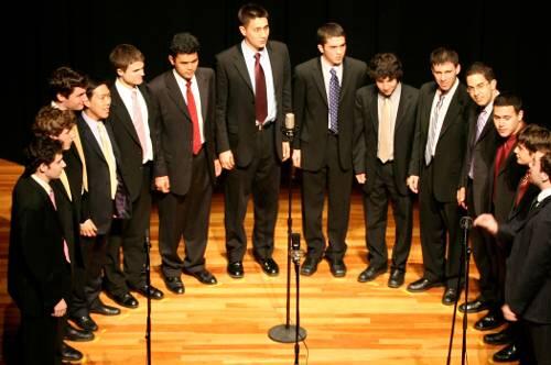 Brave Jungs aus dem Westen: The Yale Alley Cats singen im historischen Nürnberger Rathaussaal.