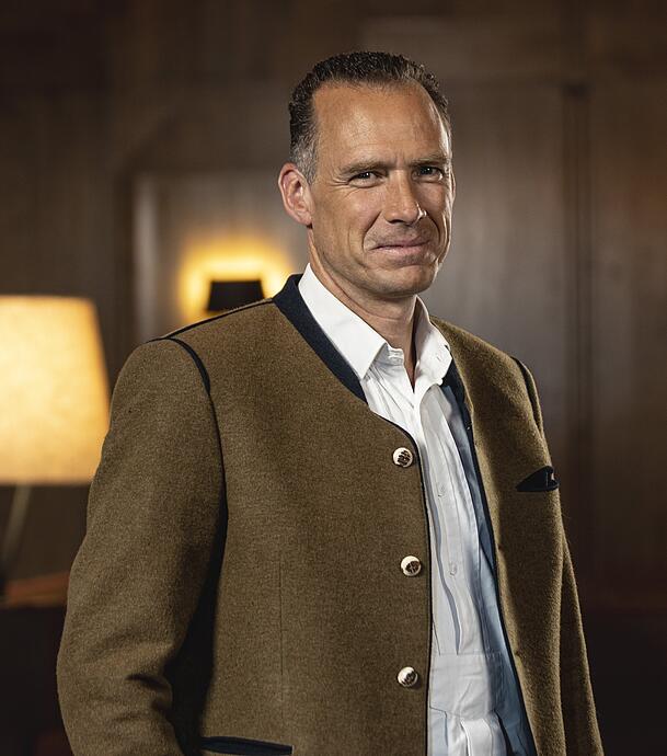 Der neue Immobilieneigent&uuml;mer: M&uuml;nchner Promi-Hotelier und Wiesnwirt des Armbrustsch&uuml;tzenzelts Peter Inselkammer.