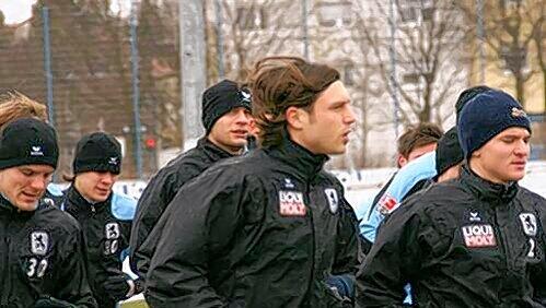 Mit wehendem Haar und schon mitten im Team: Djordje Rakic Mit wehendem Haar und schon mitten im Team: Djordje Rakic