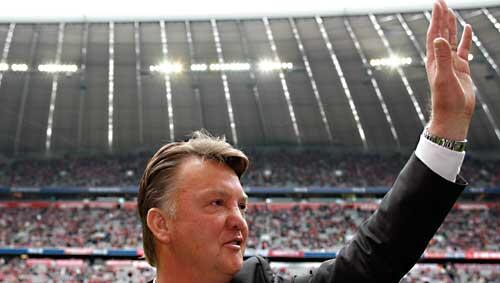 Louis van Gaal und der warme Mantel der Allianz Arena Louis van Gaal und der warme Mantel der Allianz Arena