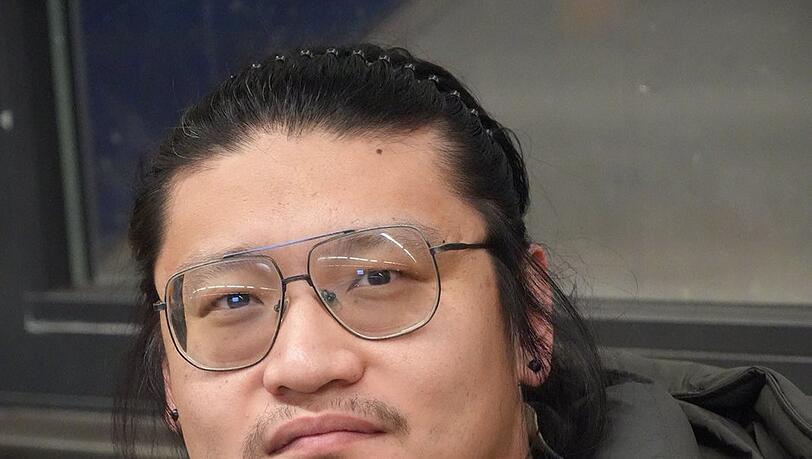 Jinxuan Chang (28) ist Maschinenbau-Mitarbeiter.
