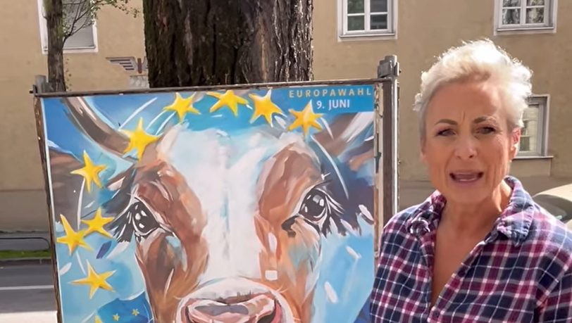 Künstlerin Iris Rüdel und ihr "Wahlplakat". Künstlerin Iris Rüdel und ihr "Wahlplakat".