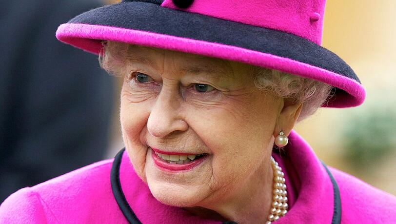 Die Deutschen sind verrückt nach der Queen. Die Deutschen sind verrückt nach der Queen.