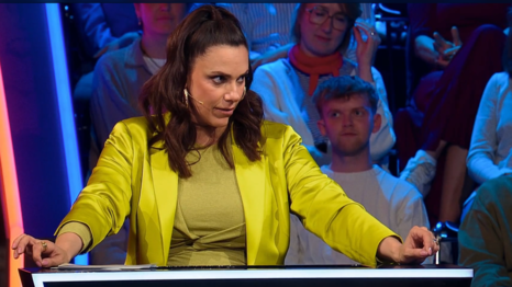 Esther Sedlaczek (38) moderierte vorerst zum letzten Mal die "Maus-Show".