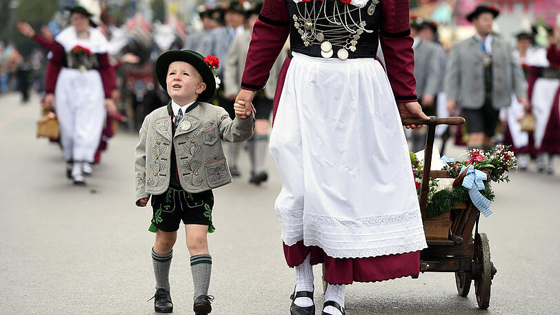 Einzug der Trachtengruppen zum Oktoberfest 2017: Die schönsten Bilder.