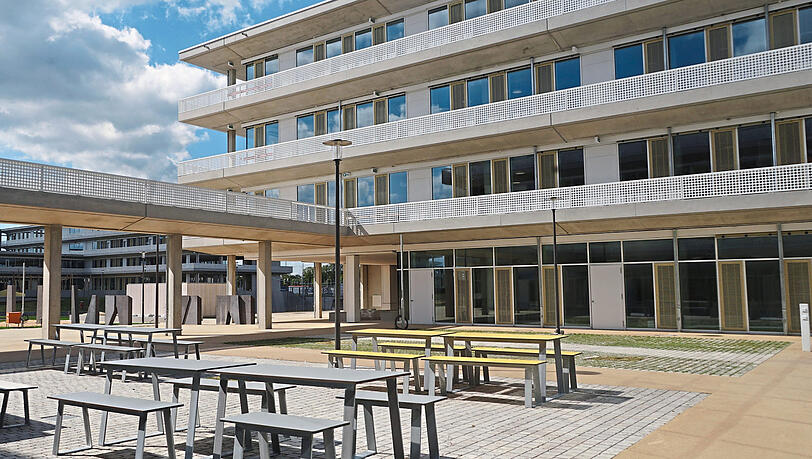 Der Bildungscampus in Freiham wurde ebenfalls mit Geld aus dem Schulbauprogramm gebaut. Der Bildungscampus in Freiham wurde ebenfalls mit Geld aus dem Schulbauprogramm gebaut.