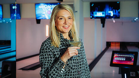 Die Niederl&auml;nderin Margarete Kudritzki bringt ein bisschen Schickimicki in die M&uuml;nchner Bowling-Szene.