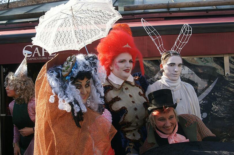 So feiert München Fasching auf dem Viktualienmarkt - sehen Sie hier die Bilder...