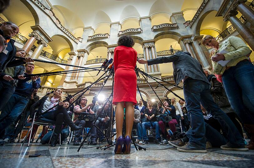 Das ist Gerichtssprecherin Andrea Titz. Die Bilder.