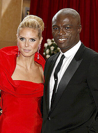 Seal wurde als Seal Henry Olusegun Olumide Adeola Samuel geboren.