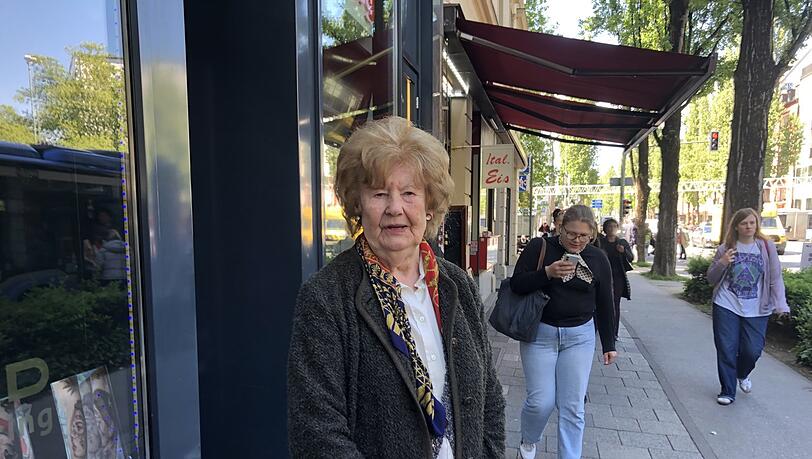 Die Münchnerin Ingrid Sättler wundert sich über die lange Dauer der U-Bahn-Sanierungen. Die Münchnerin Ingrid Sättler wundert sich über die lange Dauer der U-Bahn-Sanierungen.