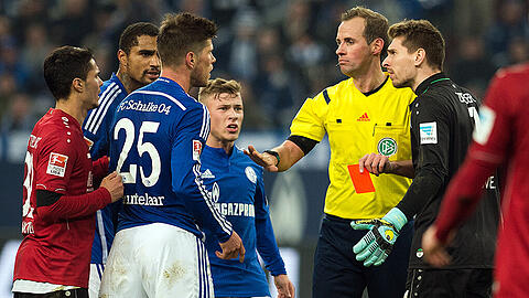 Klaas-Jan Huntelaar fehlt Schalke im Spiel beim FC Bayern.
