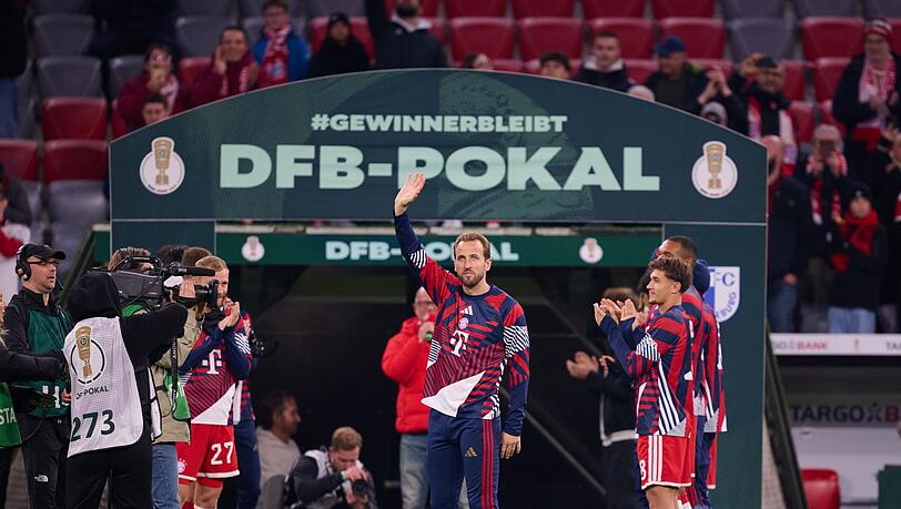 Harry Kane (m) wurde rund um das DFB-Pokal-Spiel bejubelt. Harry Kane (m) wurde rund um das DFB-Pokal-Spiel bejubelt.