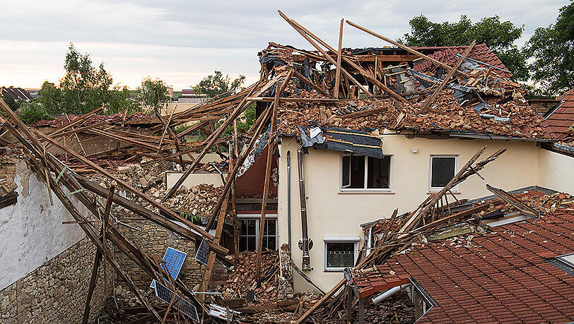 Erneut haben Unwetter in vielen Regionen Deutschlands schwere Schäden angerichtet. Erneut haben Unwetter in vielen Regionen Deutschlands schwere Schäden angerichtet.